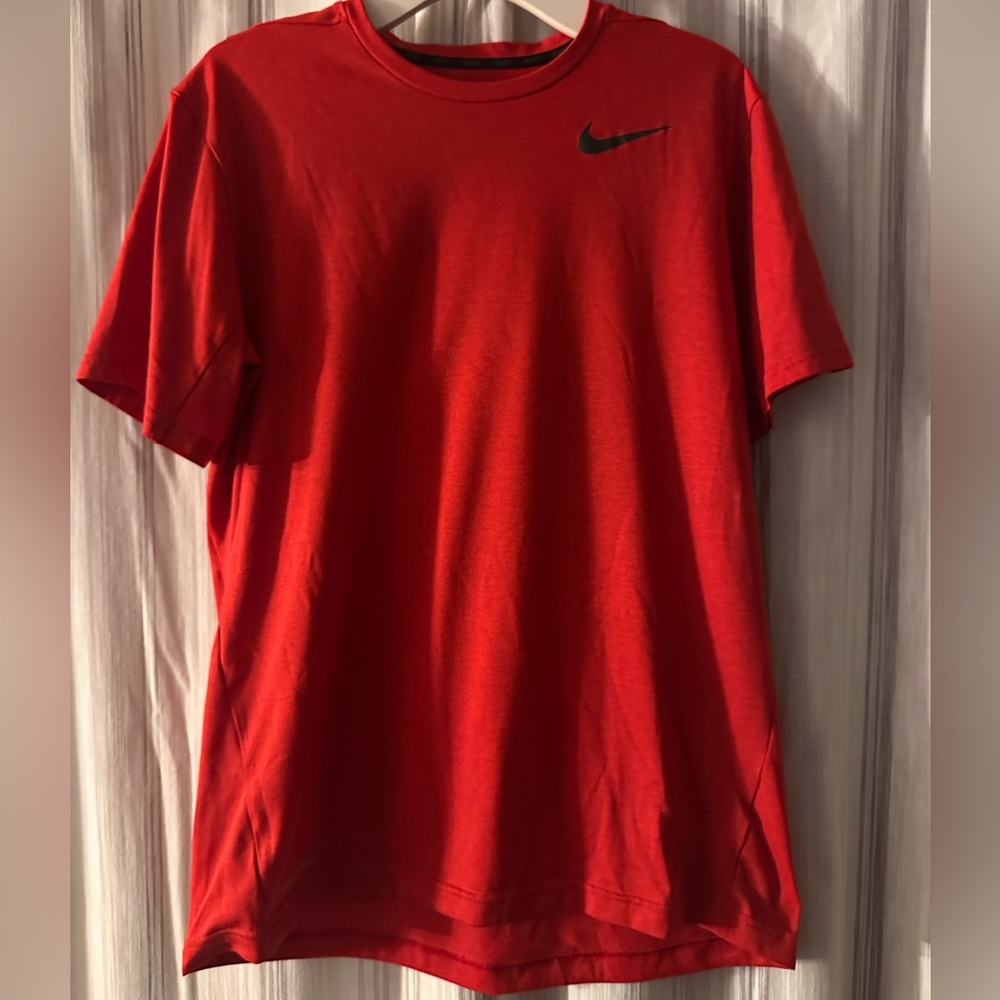 Nike dri-fit red shirt size medium